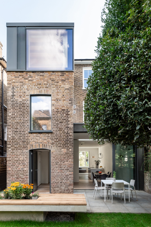Exterior of the Passivhaus with Sky-Frame windows