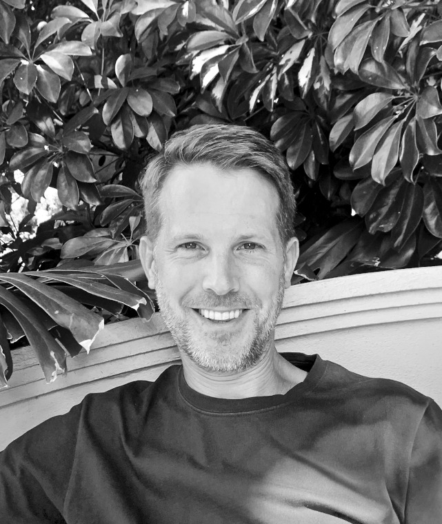 Tom Rutt image in black and white