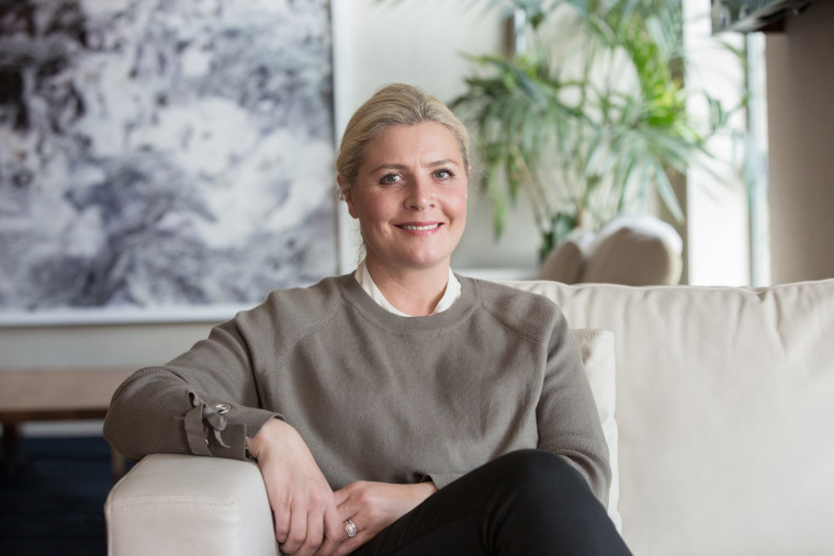 How to buy art with Julia Bell at Parapluie